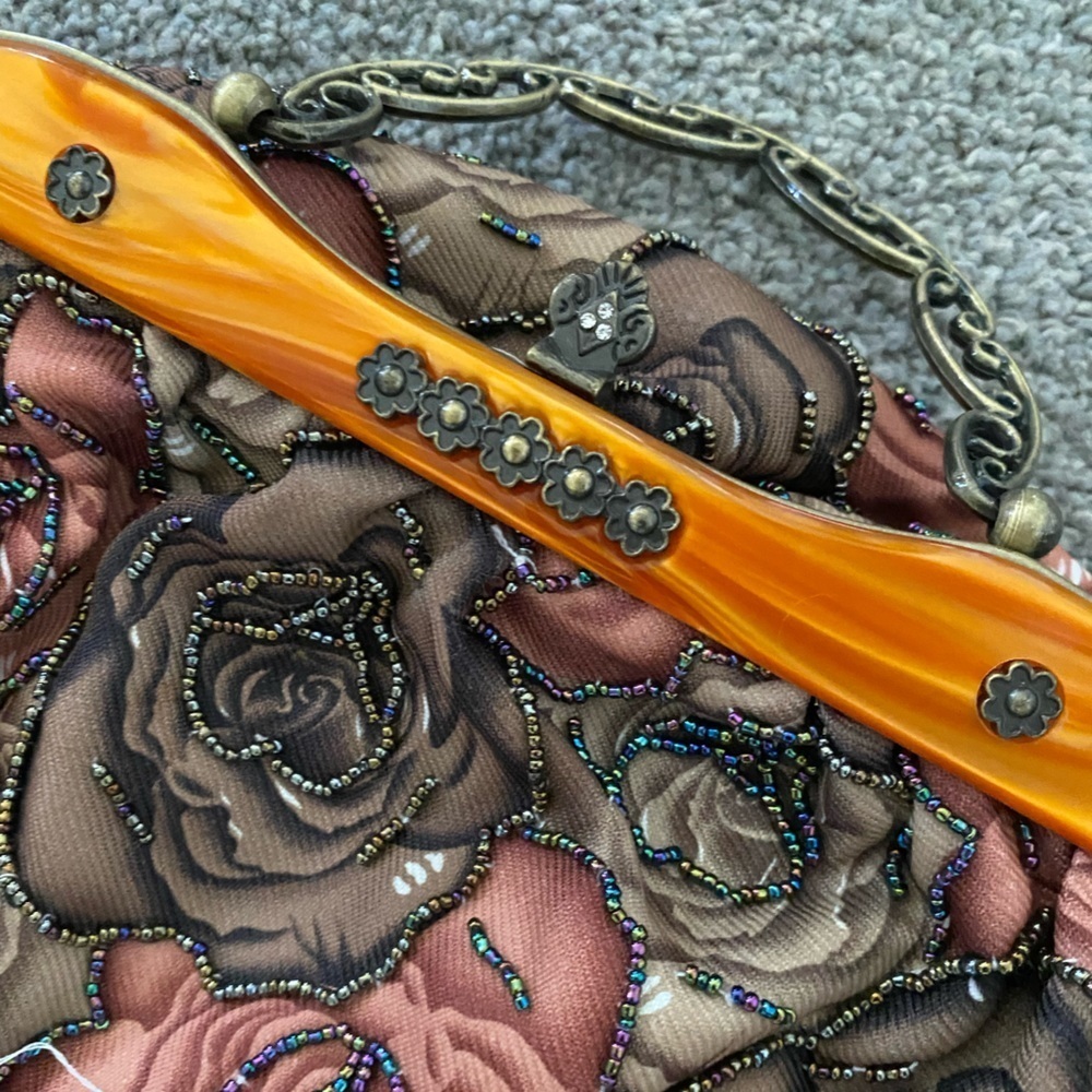 Beaded Plastic Frame Metal Clasp & Carpet Bag Convertible Crossbody/Clutch - Picture 2 of 8